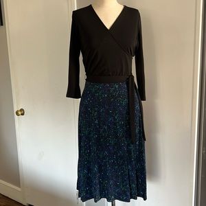 LEOTA V-NECK 3/4 SLEEVE TIE WAIST FAUX WRAP JERSEY DRESS